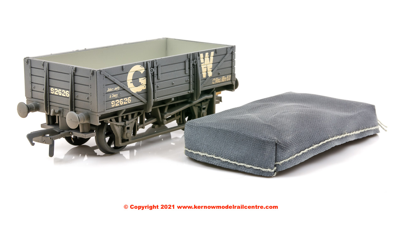 33-088A Bachmann 5 Plank China Clay Wagon number 92626 in GWR Grey with Tarpaulin Cover - Weathered